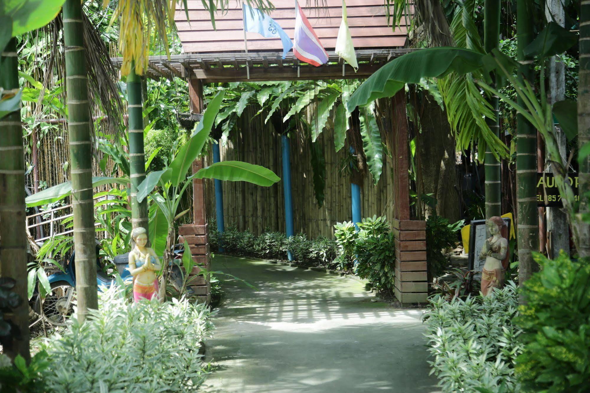 Oyo 585 Freedom Hostel @ Phi Phi Exteriör bild