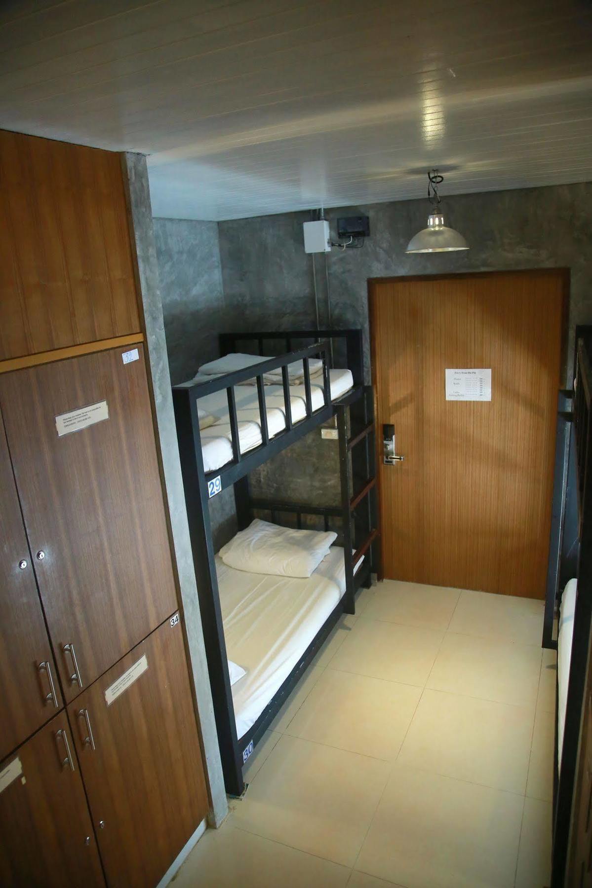 Oyo 585 Freedom Hostel @ Phi Phi Exteriör bild
