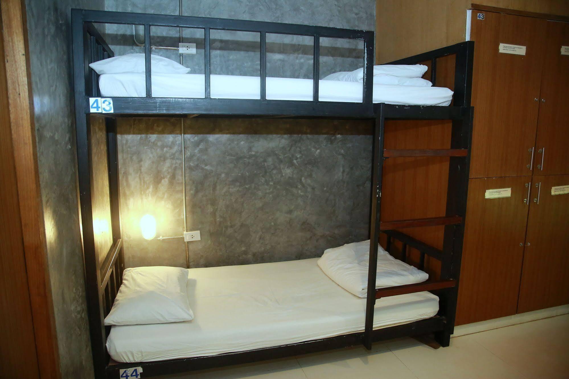 Oyo 585 Freedom Hostel @ Phi Phi Exteriör bild